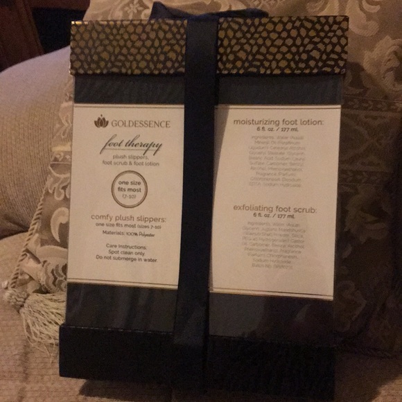 🐾 NWT Goldessence Foot Therapy Gift Set - Picture 4 of 8
